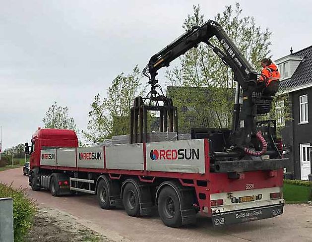 Van sierbestrating en teelaarde tot mantelbuizen: te bestellen bij Kamperman Grondwerk - Kamperman Grondwerk B.V. Groningen Scheemda