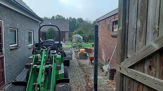 leveren en zetten hout/beton schutting - Kamperman Grondwerk B.V. Groningen Scheemda